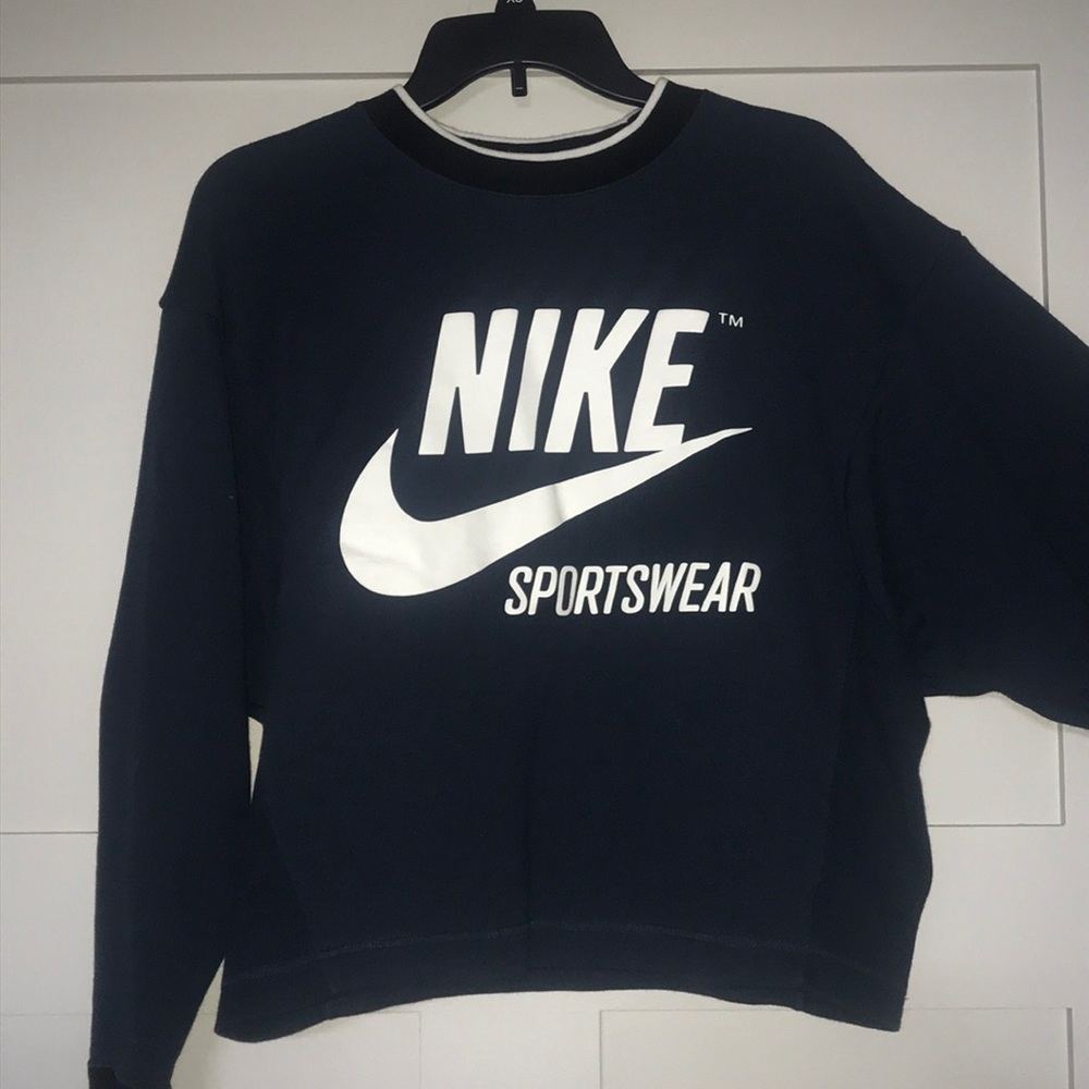Nike Women’s Navy Crewneck